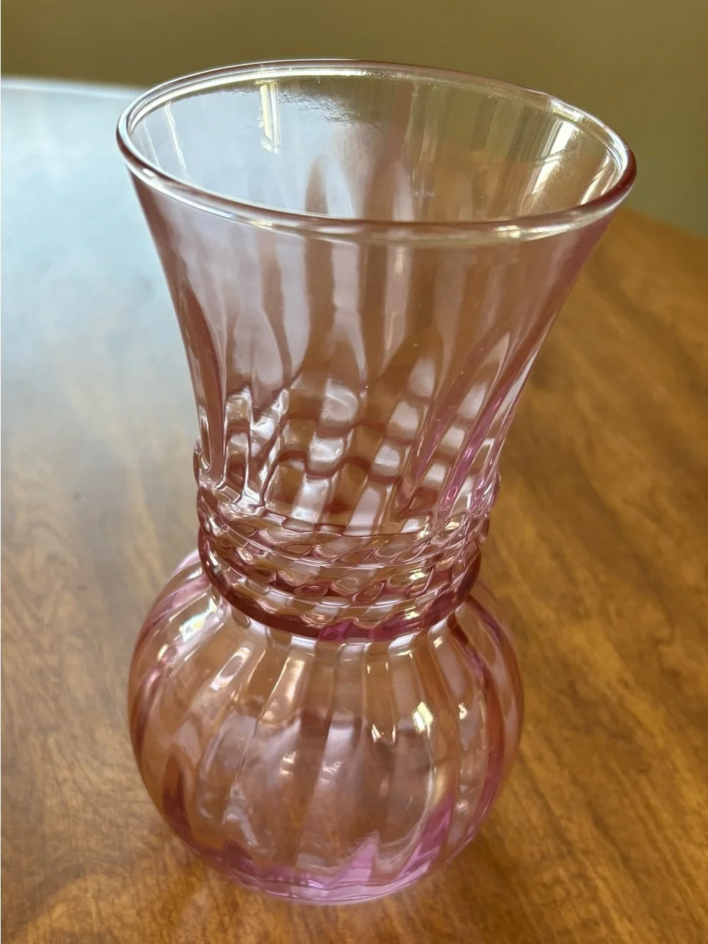 Vintage Indiana Glass Pink Ropes Decorative Glass Vase